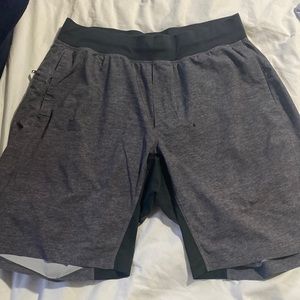 Lululemon Men’s Shorts - Grey and Black